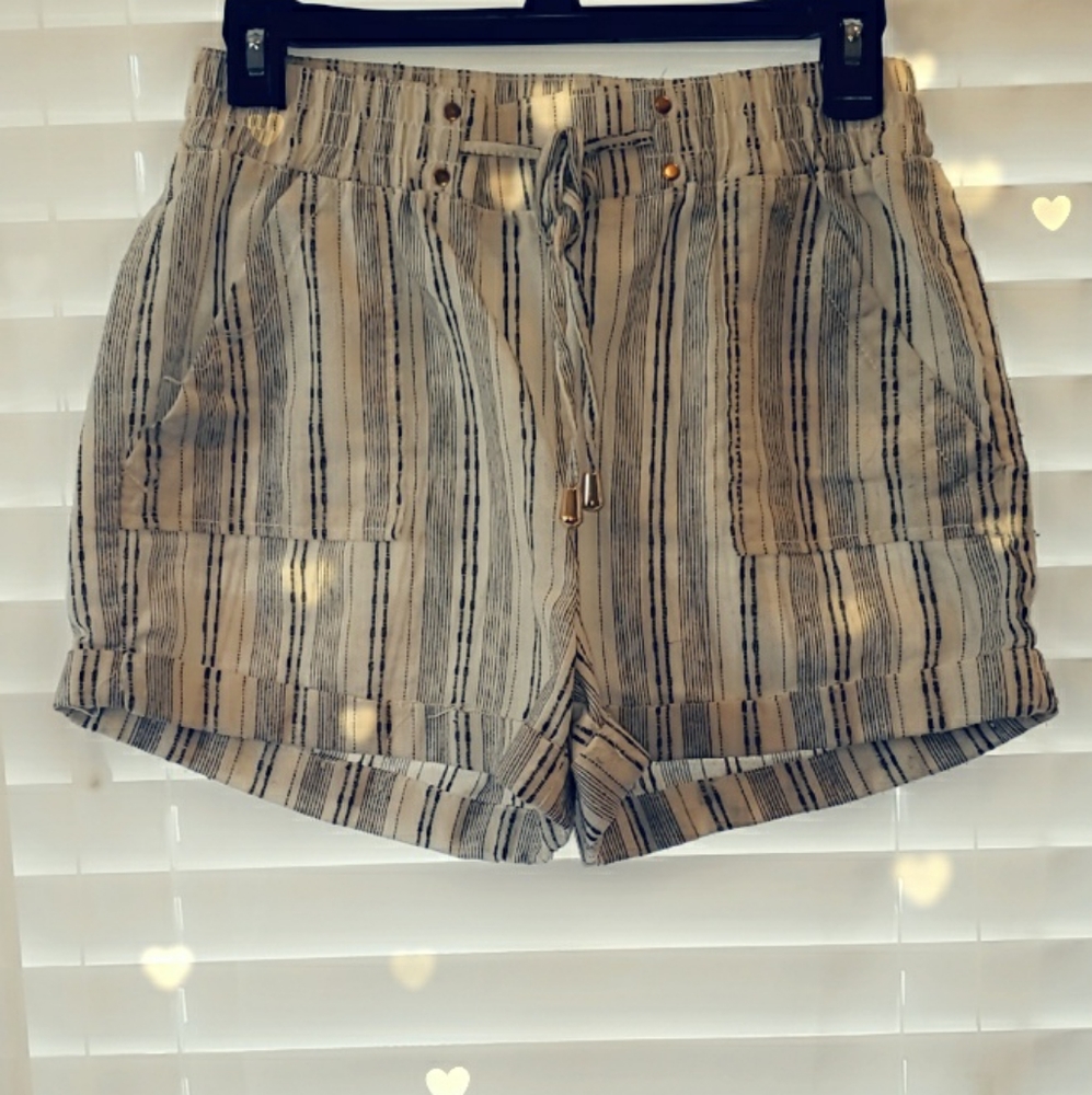 Linen shorts